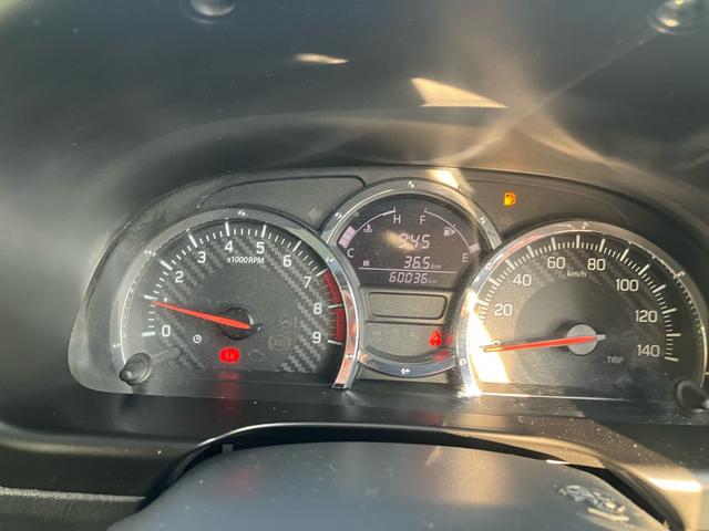 ジムニー ランドベンチャー　４ＷＤ　５速マニュアル　オプションカラー　特別仕様車　ハーフレザーシート　フルセグナビ　シートヒーター　ミラーヒーター　背面タイヤハードカバー　純正１６インチアルミホイール　クロムメッキバンパーカバー（31枚目）