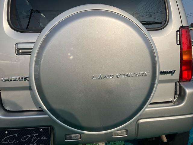 ジムニー ランドベンチャー　４ＷＤ　５速マニュアル　オプションカラー　特別仕様車　ハーフレザーシート　フルセグナビ　シートヒーター　ミラーヒーター　背面タイヤハードカバー　純正１６インチアルミホイール　クロムメッキバンパーカバー（40枚目）