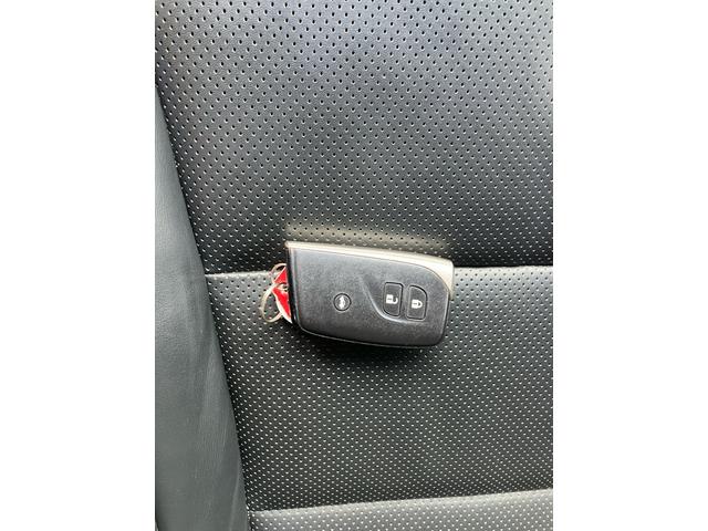 ＬＳ ＬＳ６００ｈＬ　４ＷＤ　ハイブリッド　ロングモデル　純正ナビ　バックカメラ　フリップダウンモニター　マークレビンソンスピーカー　ＥＴＣ　本革パワーシート　シートヒーター／クーラー　ステアリングヒーター　パワートランク（50枚目）