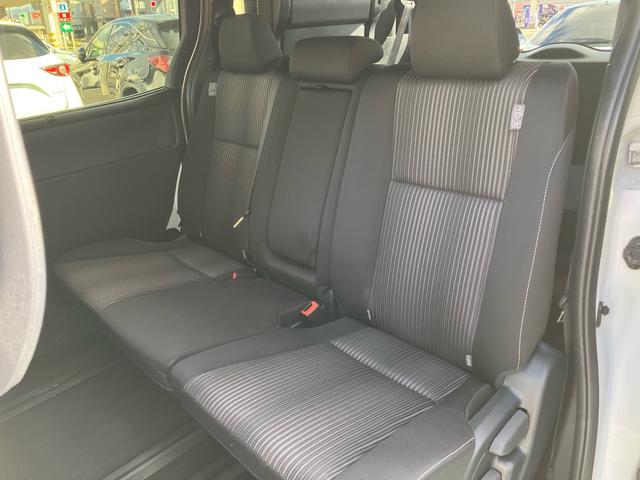ヴォクシー ZS 煌II 4WD 8人乗り トヨタセーフティセンス 両側パワースライドドア LEDヘッドライト/フォグ オートハイビーム ナビ Bluetooth バックカメラ 純正16インチアルミ フロントワイパーデアイサー(6枚目)