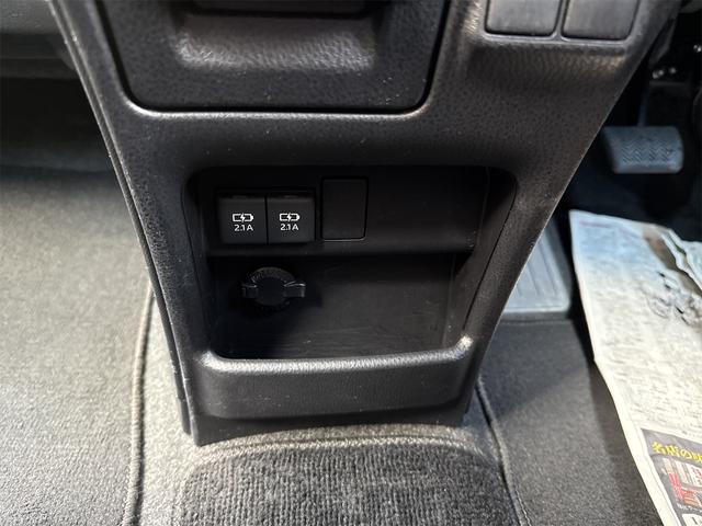 ヴォクシー ZS 煌II 4WD 8人乗り トヨタセーフティセンス 両側パワースライドドア LEDヘッドライト/フォグ オートハイビーム ナビ Bluetooth バックカメラ 純正16インチアルミ フロントワイパーデアイサー(16枚目)