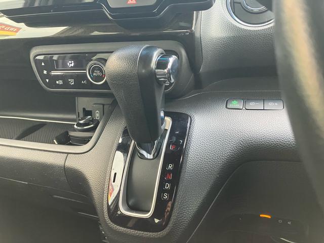 Ｎ－ＢＯＸカスタム Ｇ・Ｌターボホンダセンシング　４ＷＤ　９インチナビ　バックカメラ　純正スターター　ＥＴＣ２．０　ハーフレザーシート　両側電動スライドドア　パドルシフト　クルーズコントロール　ＬＥＤヘッドライト／フォグ　シーケンシャルウィンカー（18枚目）