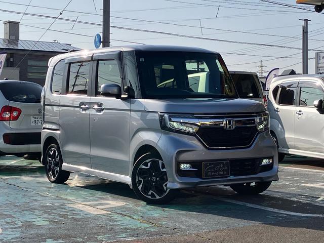 Ｎ－ＢＯＸカスタム Ｇ・ＥＸターボホンダセンシング　４ＷＤ　助手席スーパースライドシート　純正フルセグナビ　バックカメラ　両側パワースライドドア　ハーフレザーシート　パドルシフト　追従式クルーズコントロール　ＬＥＤヘッドライト　純正１５インチアルミ（2枚目）