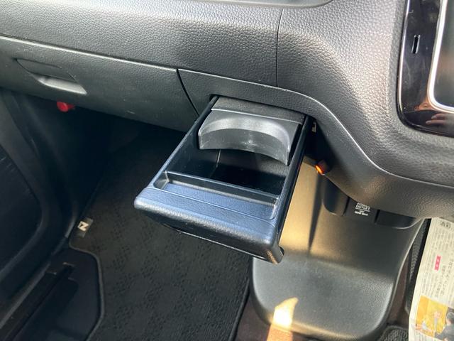 Ｎ－ＢＯＸカスタム Ｇ・ＥＸターボホンダセンシング　４ＷＤ　助手席スーパースライドシート　純正フルセグナビ　バックカメラ　両側パワースライドドア　ハーフレザーシート　パドルシフト　追従式クルーズコントロール　ＬＥＤヘッドライト　純正１５インチアルミ（29枚目）