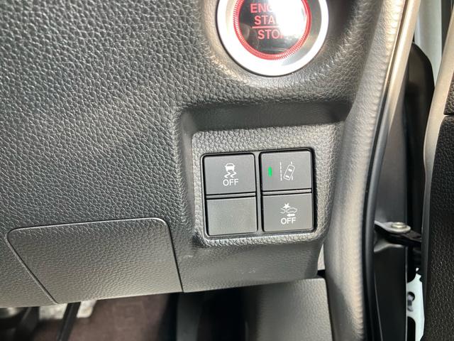 Ｎ－ＢＯＸカスタム Ｇ・ＥＸターボホンダセンシング　４ＷＤ　助手席スーパースライドシート　純正フルセグナビ　バックカメラ　両側パワースライドドア　ハーフレザーシート　パドルシフト　追従式クルーズコントロール　ＬＥＤヘッドライト　純正１５インチアルミ（41枚目）