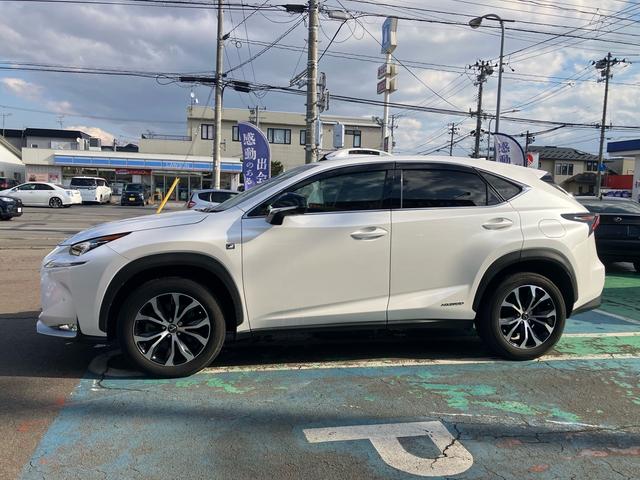 NX NX300h Fスポーツ 4WD ハイブリッド 純正フルセグナビ バックカメラ ステアリングヒーター 本革シート パワーバックドア シートヒーター/クーラー パワーシート パドルシフト クルーズコントロール ブレーキホールド(4枚目)