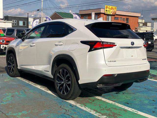 NX NX300h Fスポーツ 4WD ハイブリッド 純正フルセグナビ バックカメラ ステアリングヒーター 本革シート パワーバックドア シートヒーター/クーラー パワーシート パドルシフト クルーズコントロール ブレーキホールド(5枚目)