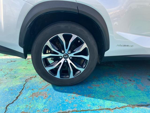 NX NX300h Fスポーツ 4WD ハイブリッド 純正フルセグナビ バックカメラ ステアリングヒーター 本革シート パワーバックドア シートヒーター/クーラー パワーシート パドルシフト クルーズコントロール ブレーキホールド(28枚目)