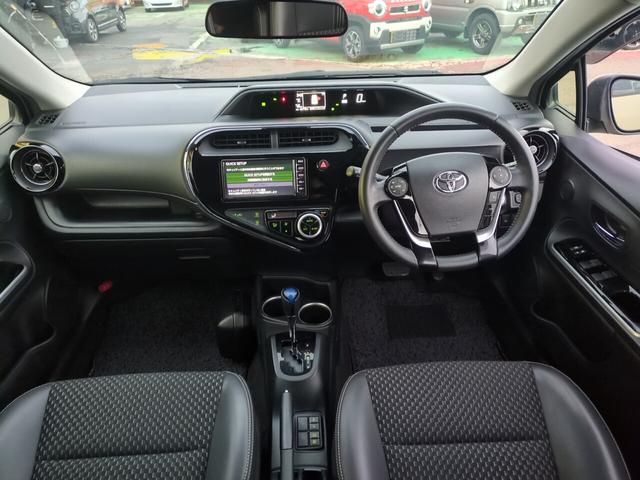 アクア クロスオーバー ハイブリッド ハーフレザーシート フルセグ対応純正ナビ Bluetooth バックカメラ ワイパーデアイサー ETC ステアリングスイッチ フォグ クリアランスソナー 先行車発進 オートハイビーム(10枚目)