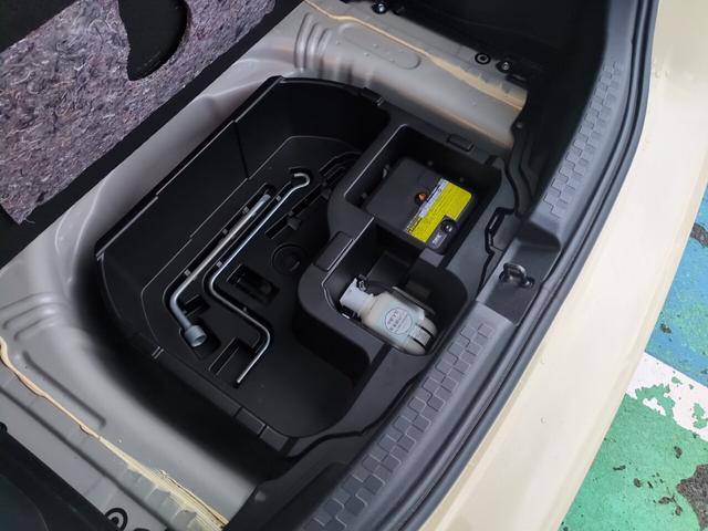 アクア クロスオーバー ハイブリッド ハーフレザーシート フルセグ対応純正ナビ Bluetooth バックカメラ ワイパーデアイサー ETC ステアリングスイッチ フォグ クリアランスソナー 先行車発進 オートハイビーム(38枚目)