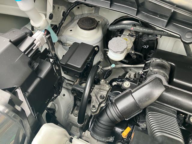 スペーシアギア ハイブリッドＸＺ　ターボ　４ＷＤ　デュアルセンサーブレーキ　純正８インチナビ　全方位カメラ　パドルシフト　クルーズコントロール　両側電動スライドドア　ＬＥＤヘッドライト／フォグ　ＥＴＣ　前席シートヒーター　パーキングソナー（65枚目）