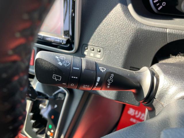 ヴォクシー ＺＳ　煌　４ＷＤ　エンジンスターター　Ｔコネクトナビ　リヤモニター　車高調　スマートキー＆プッシュスタート　Ｗエアコン　ＬＥＤヘッドライト　横滑り防止　アイドリングストップ（17枚目）