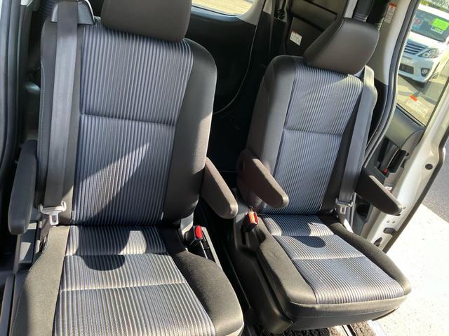 ヴォクシー ＺＳ　煌　４ＷＤ　エンジンスターター　Ｔコネクトナビ　リヤモニター　車高調　スマートキー＆プッシュスタート　Ｗエアコン　ＬＥＤヘッドライト　横滑り防止　アイドリングストップ（39枚目）