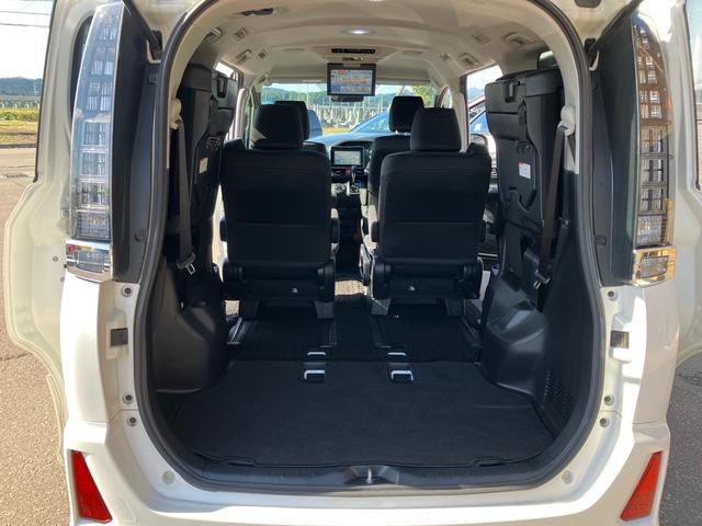 ヴォクシー ＺＳ　煌　４ＷＤ　エンジンスターター　Ｔコネクトナビ　リヤモニター　車高調　スマートキー＆プッシュスタート　Ｗエアコン　ＬＥＤヘッドライト　横滑り防止　アイドリングストップ（40枚目）