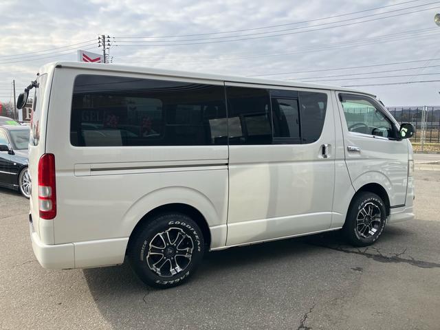 ハイエースバン ロングＤＸ　４ＷＤ　フロントスポイラー　３（６）人乗り　電動格納ドアミラー　キーレス　タイミングベルト交換済み　同色バンパー　ナビＴＶ　バックカメラ　ＥＴＣ　記録簿（6枚目）