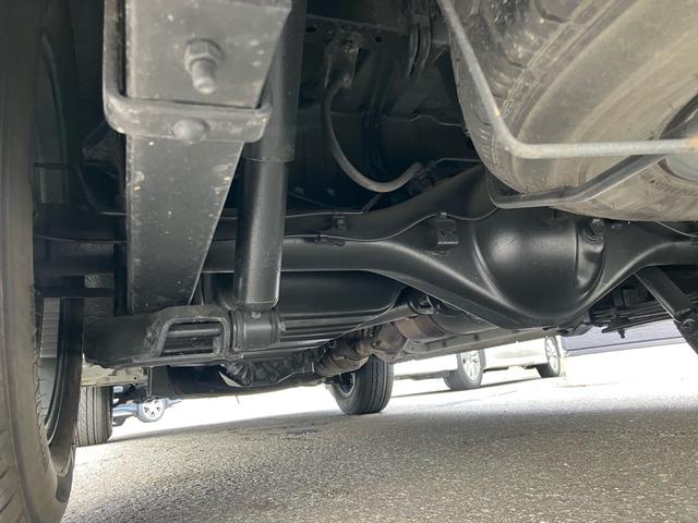 ハイエースバン ロングＤＸ　４ＷＤ　フロントスポイラー　３（６）人乗り　電動格納ドアミラー　キーレス　タイミングベルト交換済み　同色バンパー　ナビＴＶ　バックカメラ　ＥＴＣ　記録簿（15枚目）