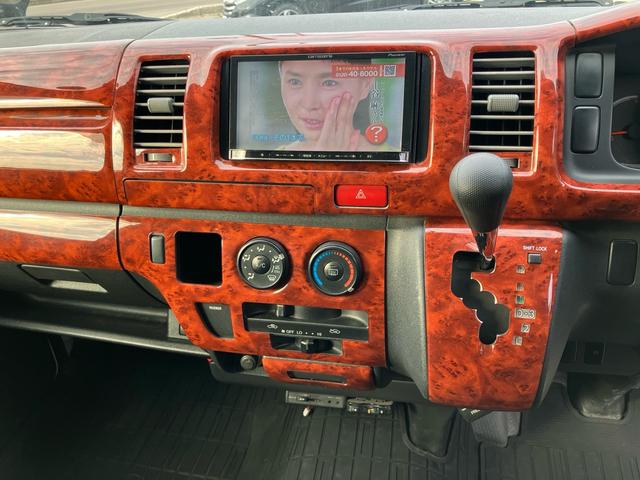 ハイエースバン ロングＤＸ　４ＷＤ　フロントスポイラー　３（６）人乗り　電動格納ドアミラー　キーレス　タイミングベルト交換済み　同色バンパー　ナビＴＶ　バックカメラ　ＥＴＣ　記録簿（36枚目）