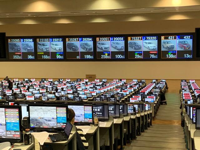 ハイエースバン ロングＤＸ　４ＷＤ　フロントスポイラー　３（６）人乗り　電動格納ドアミラー　キーレス　タイミングベルト交換済み　同色バンパー　ナビＴＶ　バックカメラ　ＥＴＣ　記録簿（59枚目）