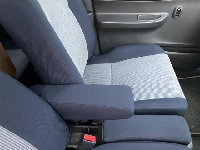 プレオ ＲＳリミテッドＩＩ　４ＷＤ　スーパーチャージャー　キーレスエントリー　電動格納ミラー　ＣＶＴ　ＣＤ　ＭＤ　アルミホイール　衝突安全ボディ　エアコン　パワーステアリング　パワーウィンドウ（27枚目）