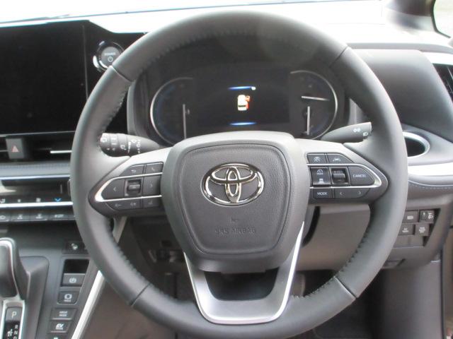 ヴォクシー ハイブリッドＳ－Ｚ　４ＷＤ　ＥＴＣ　全周囲カメラ　ナビ　ＴＶ　クリアランスソナー　オートクルーズコントロール　レーンアシスト　パークアシスト　衝突被害軽減システム　オートマチックハイビーム　ＬＥＤヘッドランプ（3枚目）