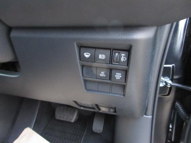 ヴォクシー ハイブリッドＳ－Ｚ　４ＷＤ　ＥＴＣ　全周囲カメラ　ナビ　ＴＶ　クリアランスソナー　オートクルーズコントロール　レーンアシスト　パークアシスト　衝突被害軽減システム　オートマチックハイビーム　ＬＥＤヘッドランプ（14枚目）