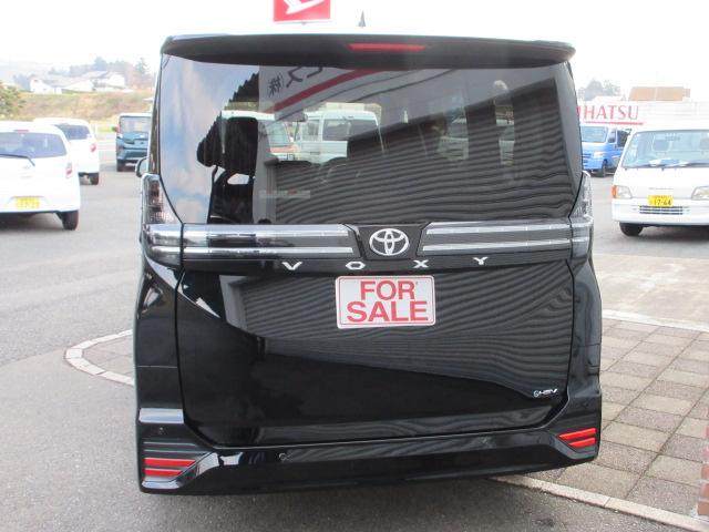 ヴォクシー ハイブリッドＳ－Ｚ　４ＷＤ　ＥＴＣ　全周囲カメラ　ナビ　ＴＶ　クリアランスソナー　オートクルーズコントロール　レーンアシスト　パークアシスト　衝突被害軽減システム　オートマチックハイビーム　ＬＥＤヘッドランプ（19枚目）