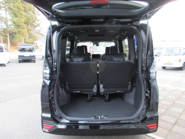 ヴォクシー ハイブリッドＳ－Ｚ　４ＷＤ　ＥＴＣ　全周囲カメラ　ナビ　ＴＶ　クリアランスソナー　オートクルーズコントロール　レーンアシスト　パークアシスト　衝突被害軽減システム　オートマチックハイビーム　ＬＥＤヘッドランプ（24枚目）