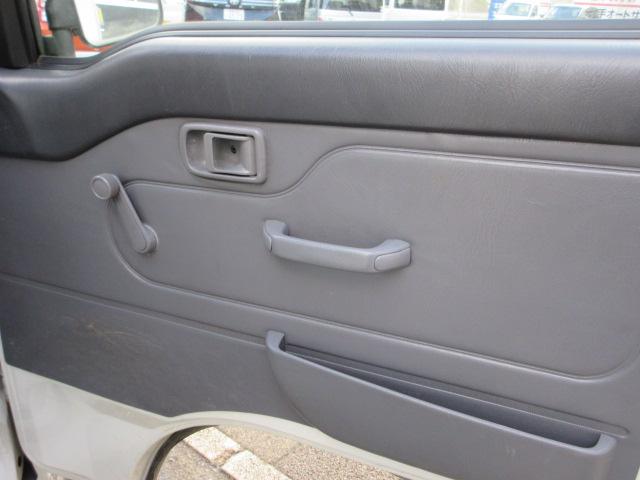 ハイゼットトラック ツインカムスペシャル 4WD MT エアコン(8枚目)