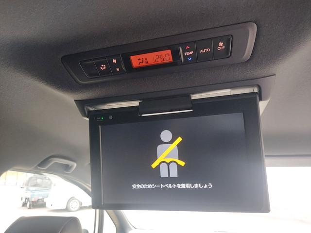 ヴォクシー ZS 煌III 4WD 純正9インチナビ TV バックカメラ フリップダウンモニター 両側パワースライドドア ビルトインETC 前後ドライブレコーダー スマートキー(12枚目)