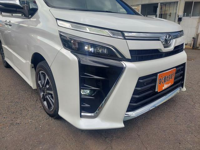 ヴォクシー ZS 煌III 4WD 純正9インチナビ TV バックカメラ フリップダウンモニター 両側パワースライドドア ビルトインETC 前後ドライブレコーダー スマートキー(25枚目)