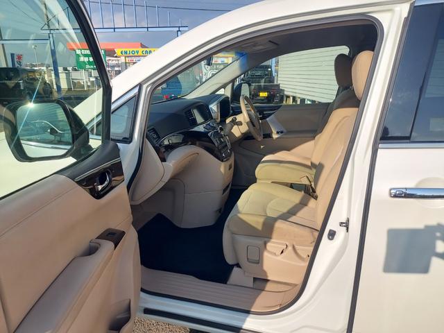 エルグランド ２５０ＸＧ　４ＷＤ　ナビ　ＴＶ　アラウンドビュー　パワースライドドア　ビルトインＥＴＣ　インテリジェントキー（15枚目）