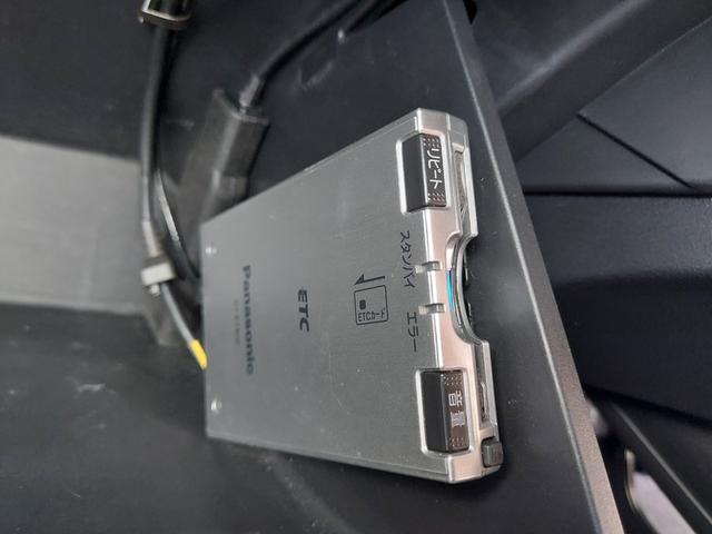 ヴェゼル ハイブリッドＸ　４ＷＤ　ナビ　ＴＶ　バックカメラ　ＬＥＤライト　スマートキー（13枚目）