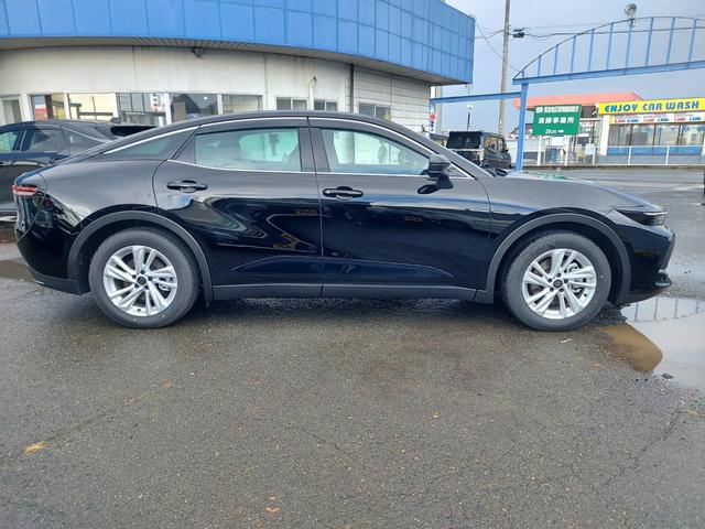 クラウンクロスオーバー G 4WD ワンオーナー 12.3インチナビ TV パノラミックビューモニター パワーバックドア 運転支援システム 電動リアゲート LEDヘッドライト ETC2.0 スマートキー(4枚目)