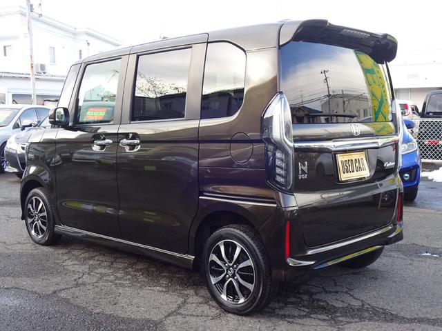 Ｎ－ＢＯＸカスタム Ｇ・Ｌホンダセンシング　４ＷＤ／Ｇａｔｈｅｒｓ／ナビフルセグテレビ／バックモニター／パワースライドドア／前後ドラレコ／前席シートヒーター／純正アルミホイール／衝突軽減ブレーキ／横滑り防止／プッシュスタート／スマートキーＥＴＣ（7枚目）
