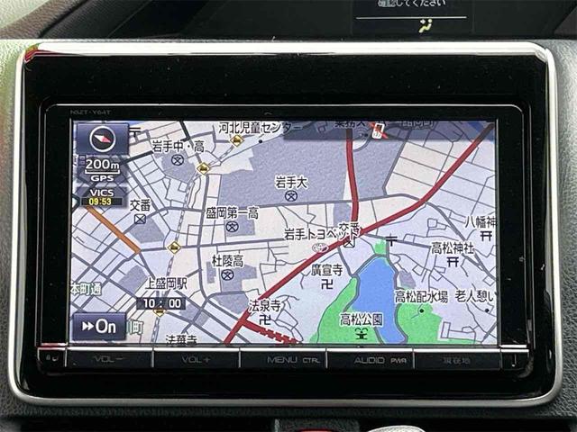 ノア Ｘ　４ＷＤ　ワンオーナー　ドライブレコーダー　ＥＴＣ　バックカメラ　ナビ　ＴＶ　両側電動スライドドア　オートライト　ＬＥＤヘッドランプ　スマートキー　アイドリングストップ　電動格納ミラー　３列シート（4枚目）