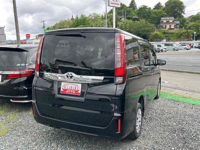 ノア Ｘ　４ＷＤ　ワンオーナー　ドライブレコーダー　ＥＴＣ　バックカメラ　ナビ　ＴＶ　両側電動スライドドア　オートライト　ＬＥＤヘッドランプ　スマートキー　アイドリングストップ　電動格納ミラー　３列シート（14枚目）
