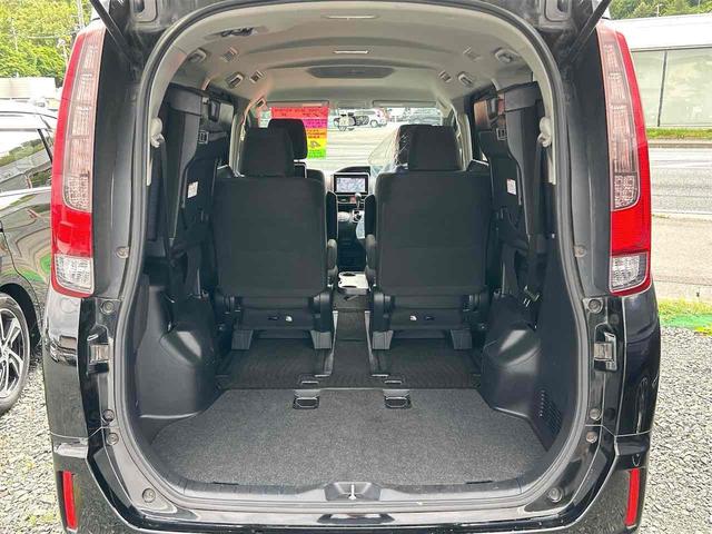ノア Ｘ　４ＷＤ　ワンオーナー　ドライブレコーダー　ＥＴＣ　バックカメラ　ナビ　ＴＶ　両側電動スライドドア　オートライト　ＬＥＤヘッドランプ　スマートキー　アイドリングストップ　電動格納ミラー　３列シート（21枚目）