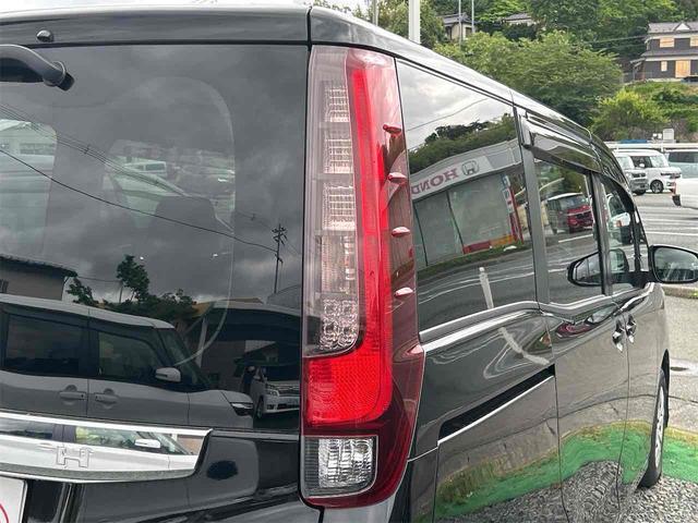 ノア Ｘ　４ＷＤ　ワンオーナー　ドライブレコーダー　ＥＴＣ　バックカメラ　ナビ　ＴＶ　両側電動スライドドア　オートライト　ＬＥＤヘッドランプ　スマートキー　アイドリングストップ　電動格納ミラー　３列シート（27枚目）