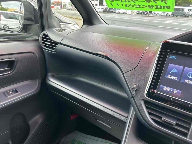 ノア Ｘ　４ＷＤ　ワンオーナー　ドライブレコーダー　ＥＴＣ　バックカメラ　ナビ　ＴＶ　両側電動スライドドア　オートライト　ＬＥＤヘッドランプ　スマートキー　アイドリングストップ　電動格納ミラー　３列シート（43枚目）