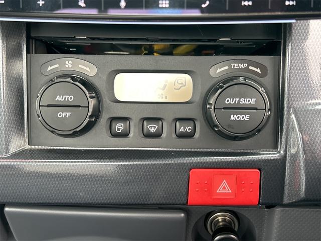 エルフトラック カスタム　４ＷＤ　トラック　５ＭＴ　レーンアシスト　ＥＴＣ　ナビ　バックカメラ　スマートキー　アイドリングストップ　電動格納ミラー　アルミホイール　ＡＢＳ　ＥＳＣ　エアコン　パワーウィンドウ　運転席エアバッグ（6枚目）