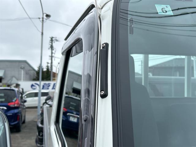 エルフトラック カスタム　４ＷＤ　トラック　５ＭＴ　レーンアシスト　ＥＴＣ　ナビ　バックカメラ　スマートキー　アイドリングストップ　電動格納ミラー　アルミホイール　ＡＢＳ　ＥＳＣ　エアコン　パワーウィンドウ　運転席エアバッグ（52枚目）