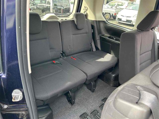 セレナ X VセレクションII 4WD ETC バックカメラ ナビ オートクルーズコントロール 衝突被害軽減システム 両側電動スライドドア オートライト スマートキー アイドリングストップ 電動格納ミラー 3列シート ウォークスルー(44枚目)