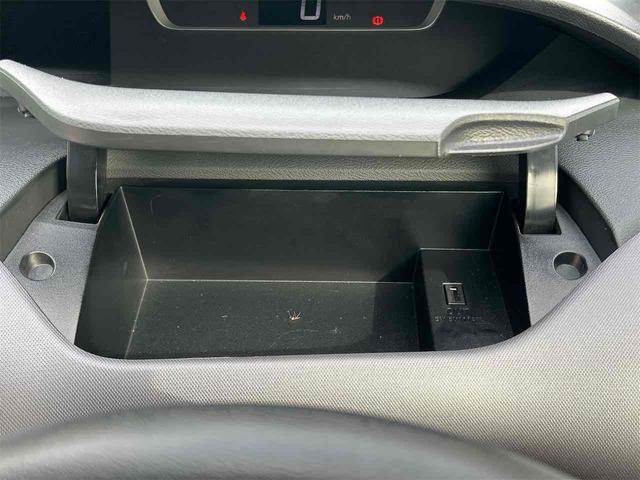 セレナ X VセレクションII 4WD ETC バックカメラ ナビ オートクルーズコントロール 衝突被害軽減システム 両側電動スライドドア オートライト スマートキー アイドリングストップ 電動格納ミラー 3列シート ウォークスルー(55枚目)