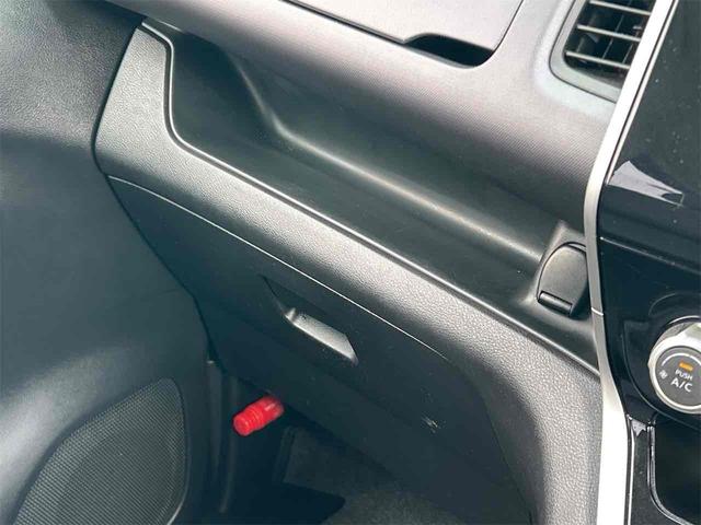 セレナ X VセレクションII 4WD ETC バックカメラ ナビ オートクルーズコントロール 衝突被害軽減システム 両側電動スライドドア オートライト スマートキー アイドリングストップ 電動格納ミラー 3列シート ウォークスルー(56枚目)