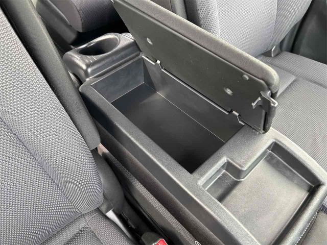 セレナ X VセレクションII 4WD ETC バックカメラ ナビ オートクルーズコントロール 衝突被害軽減システム 両側電動スライドドア オートライト スマートキー アイドリングストップ 電動格納ミラー 3列シート ウォークスルー(63枚目)