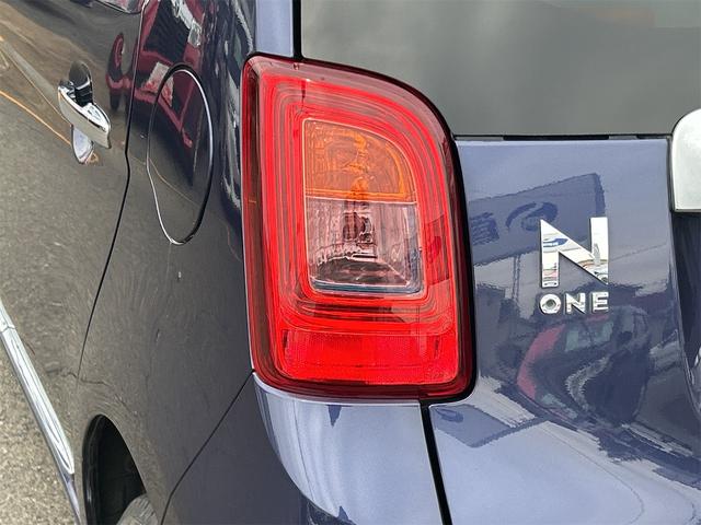 N-ONE プレミアム・Lパッケージ バックカメラ ナビ TV オートライト HID スマートキー アイドリングストップ 電動格納ミラー ベンチシート CVT 盗難防止システム ABS ESC CD DVD再生 チップアップシート(17枚目)