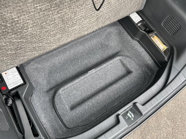 N-ONE プレミアム・Lパッケージ バックカメラ ナビ TV オートライト HID スマートキー アイドリングストップ 電動格納ミラー ベンチシート CVT 盗難防止システム ABS ESC CD DVD再生 チップアップシート(30枚目)