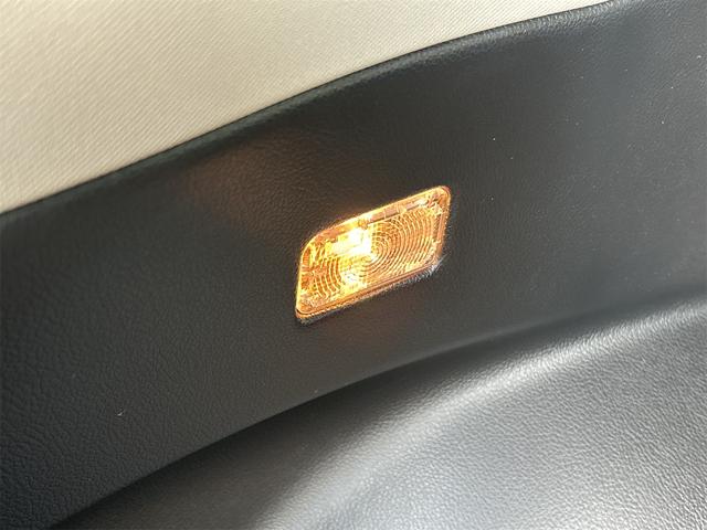 インプレッサスポーツ ２．０ｉアイサイト　４ＷＤ　ＥＴＣ　バックカメラ　ナビ　ＴＶ　オートクルーズコントロール　レーンアシスト　衝突被害軽減システム　アルミホイール　オートライト　スマートキー　電動格納ミラー　ＣＶＴ　盗難防止システム　ＡＢＳ（40枚目）