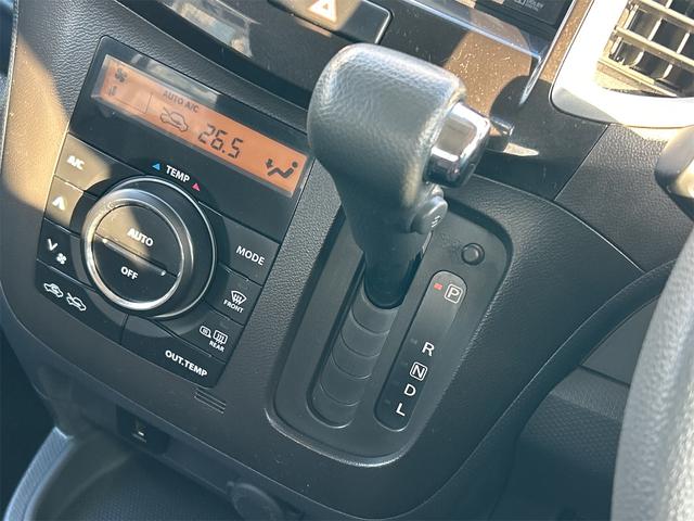 ソリオ Ｇ４　４ＷＤ　バックカメラ　ナビ　両側スライド・片側電動　スマートキー　電動格納ミラー　シートヒーター　ウォークスルー　ＣＶＴ　アルミホイール　ＣＤ　ミュージックプレイヤー接続可　盗難防止システム（7枚目）