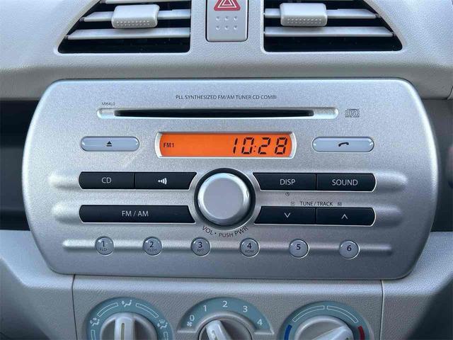 アルトエコ ＥＣＯ－Ｓ　４ＷＤ　ＥＴＣ　スマートキー　アイドリングストップ　電動格納ミラー　シートヒーター　ＣＶＴ　盗難防止システム　ＡＢＳ　ＣＤ　衝突安全ボディ　エアコン　パワーステアリング　パワーウィンドウ（4枚目）